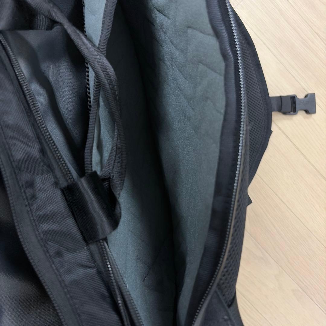 タイムセール　CHROME TURRET TRANSIT PACK 20L