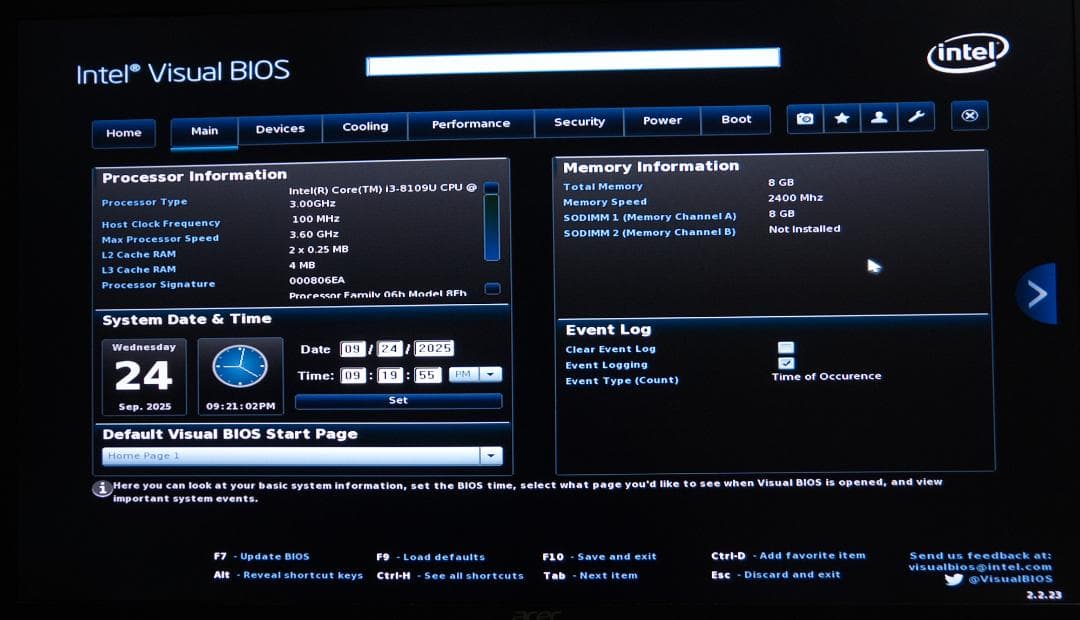 Intel NUC CORE i3/8GB/256GB ※OS無し