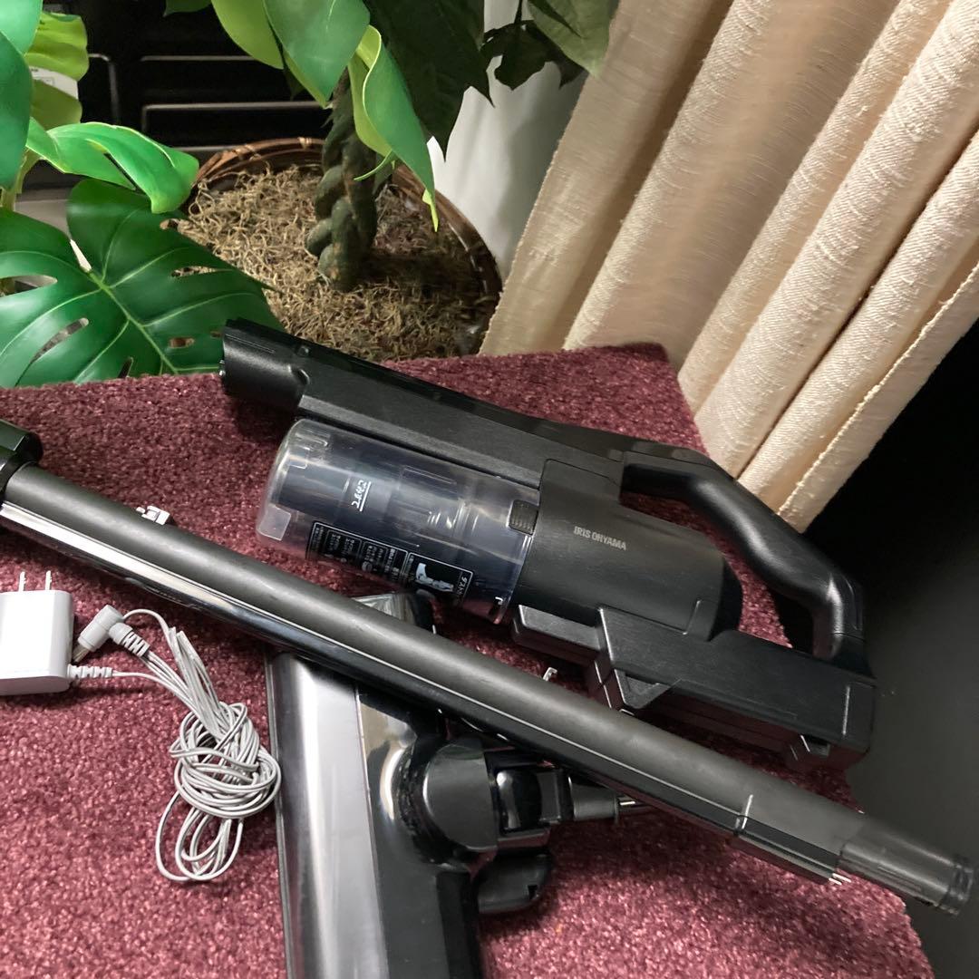 高速回転ヘッド☆人気のマットブラック　軽いからフローリングもスイスイ綺麗になる