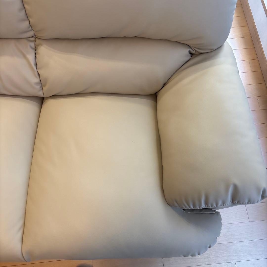 ニトリNシールド 3人掛けソファ ベージュ　合皮タイプ