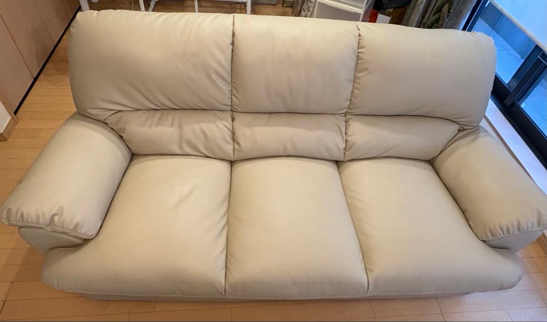 ニトリNシールド 3人掛けソファ ベージュ　合皮タイプ