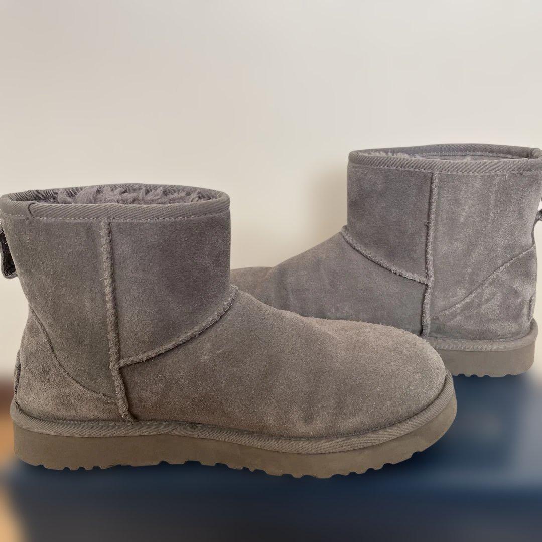U*k様 UGG アグ ブーツ クラシックミニ ラバーロゴ 1108231 ムー