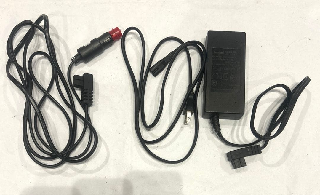 マキタ　充電式保冷温庫　CW003G