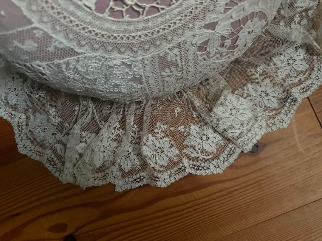 フランスアンティークレースのクッション