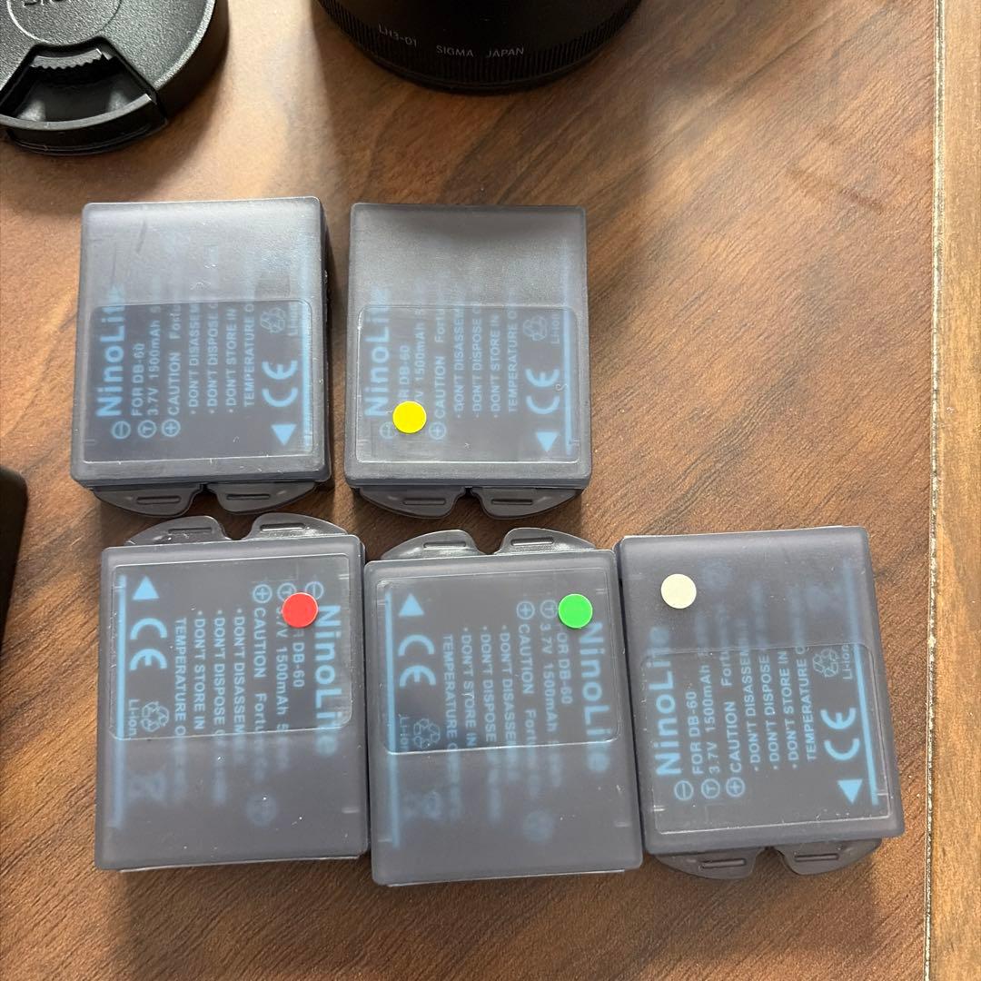 よ*ー様 再オークションSIGMA dp3 Merrill 美品　バッテリー5個