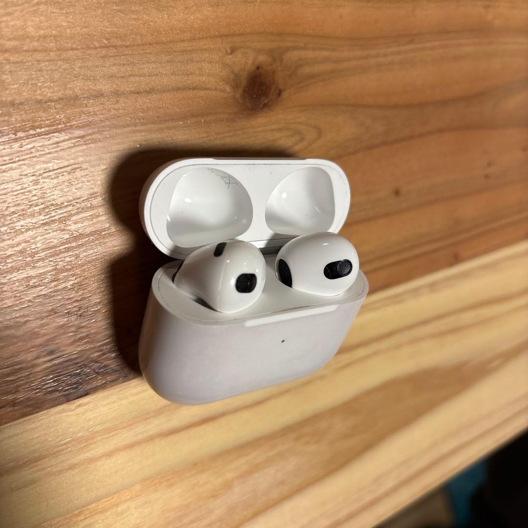 AirPods 第三世代