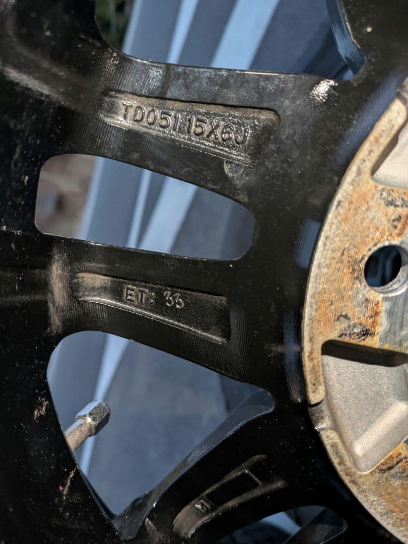 正月特価!!ハイエース使用 DOS 15インチホイールスタッドレスタイヤ③