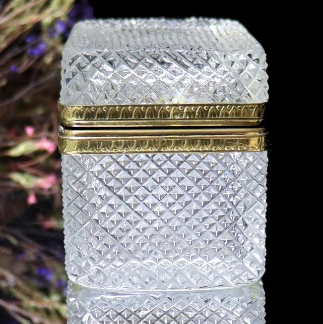 オールド・バカラ レア型 ディアマン・ビゾー ブロンズ装飾 ジュエリーボックス