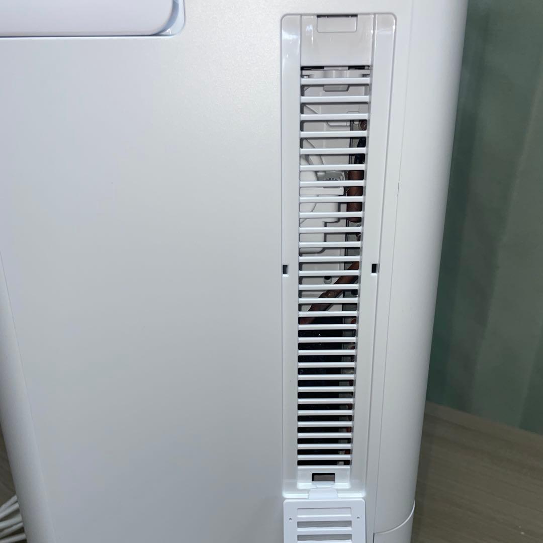 アイリスオーヤマ2023年製コンパクトクーラー 使用半月 極美品 送料無料