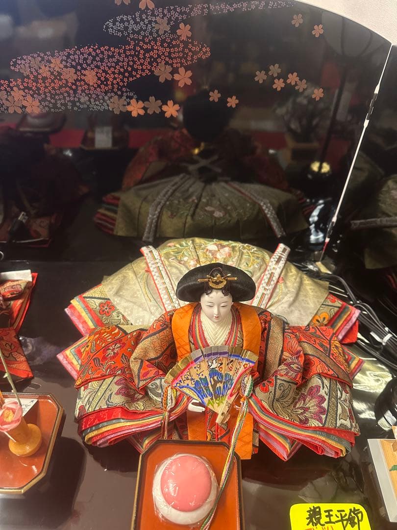 雛人形 親王平飾り 黒塗り屏風 西陣織 新品未使用 展示品