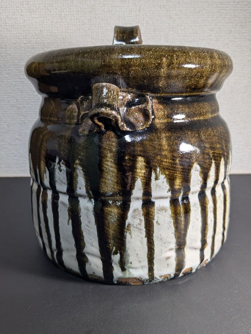 【上作】唐津焼　十三代中里太郎右衛門　叩き朝鮮唐津耳付水指　定価81万円