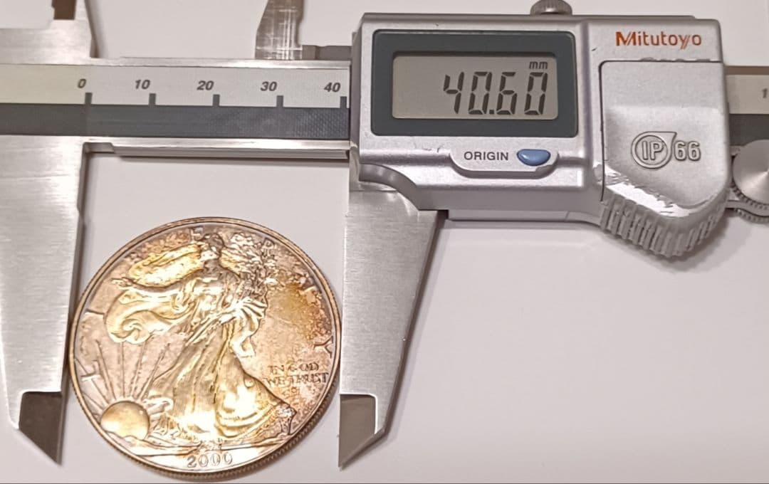 独特の輝き 2000年 アメリカ イーグル銀貨 純銀(.999)