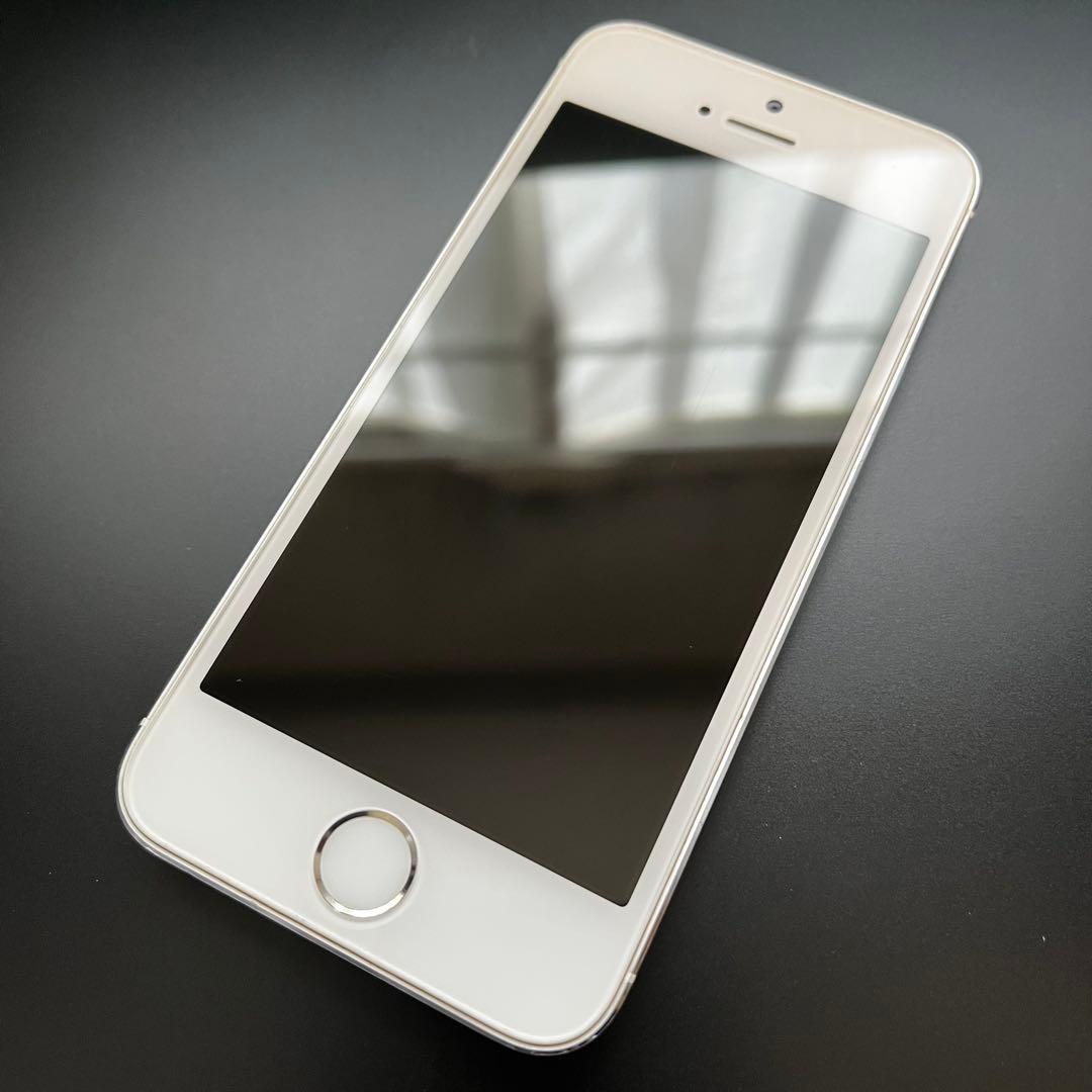 ✨バッテリー新品交換済み✨Apple iPhone 5s Silver 64GB
