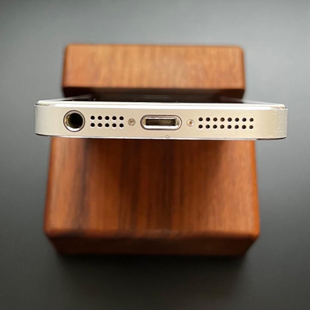 ✨バッテリー新品交換済み✨Apple iPhone 5s Silver 64GB