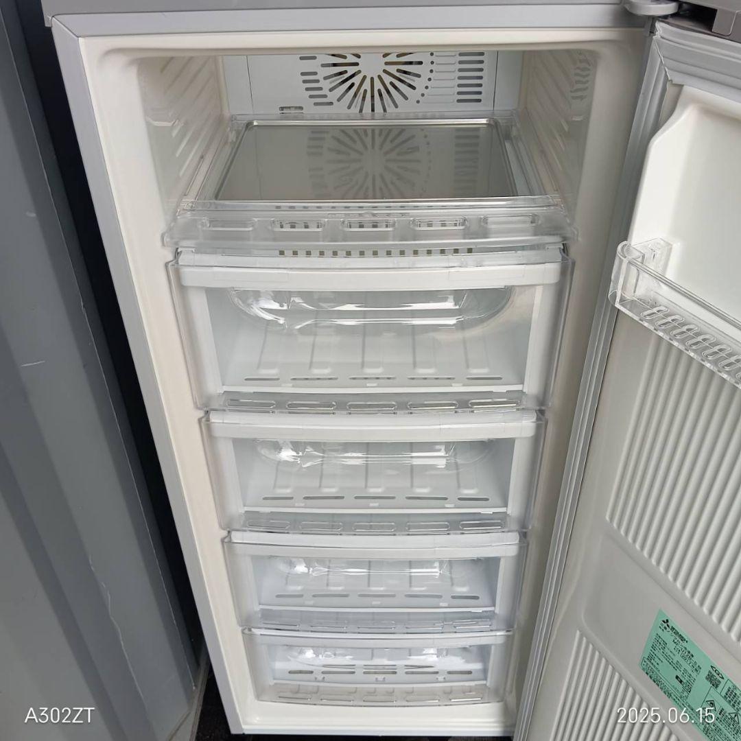 5691◀設置まで対応　三菱　冷凍庫　人気モデル　121L