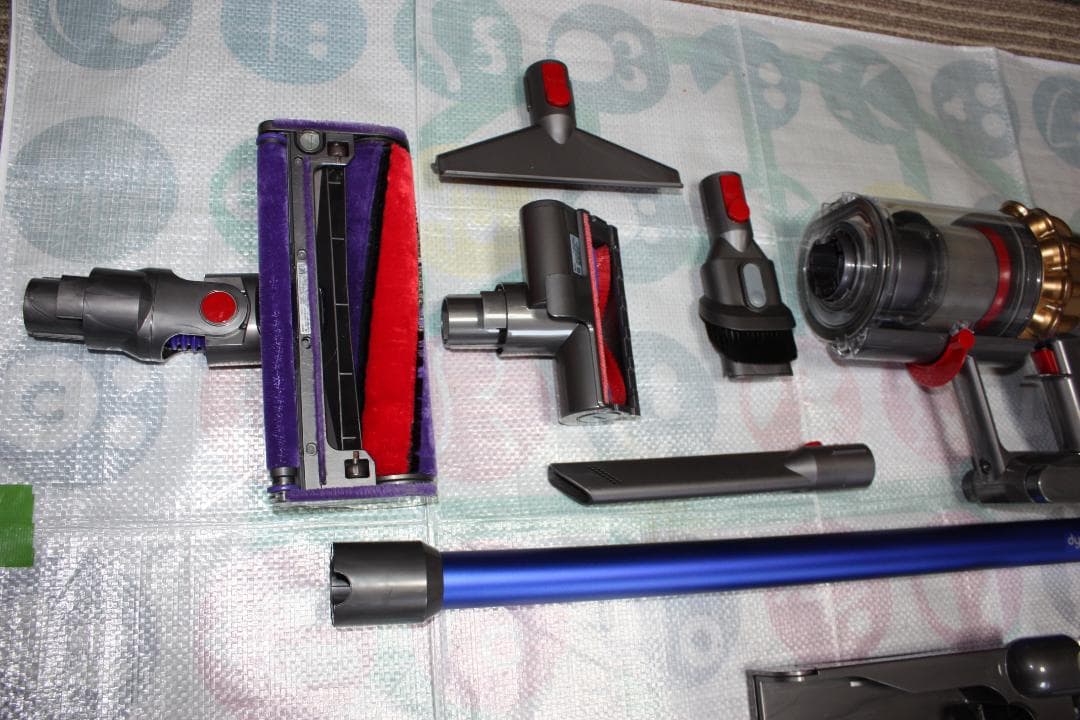 Dysonダイソン V11 Fluffy SV14 コードレス 動作品 値下げ中