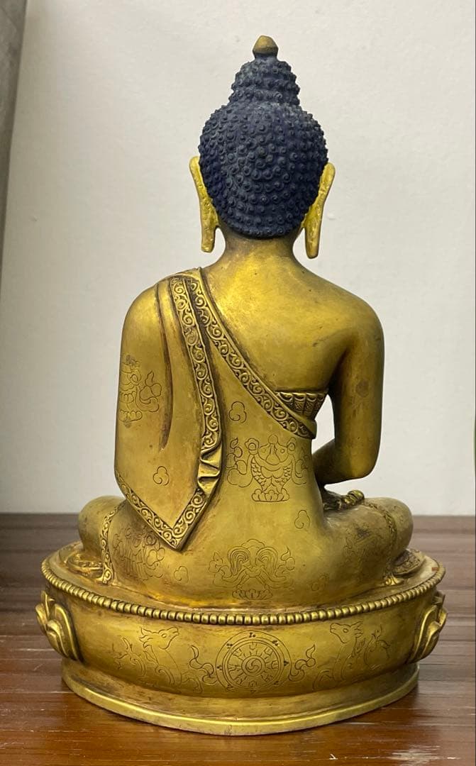 ネパール　釈迦牟尼坐像