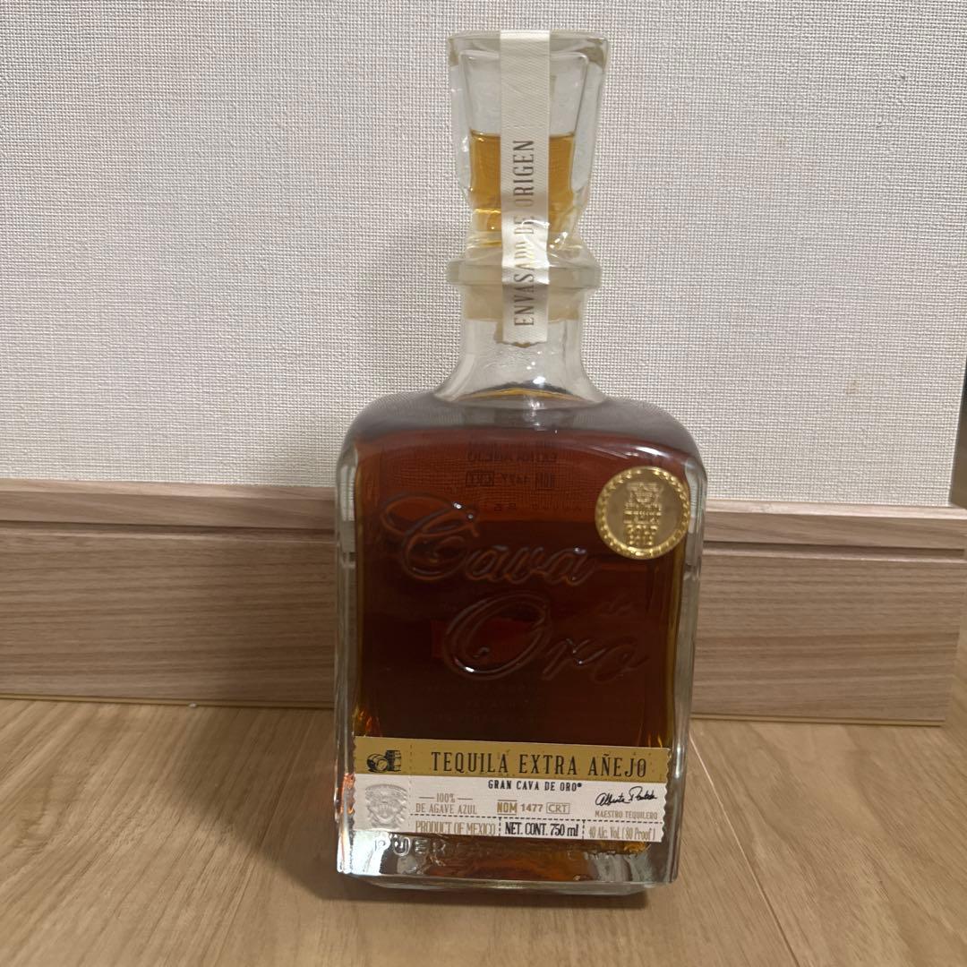 Cava de Oro（カヴァ・デ・オロ）エクストラ・アネホ・テキーラ