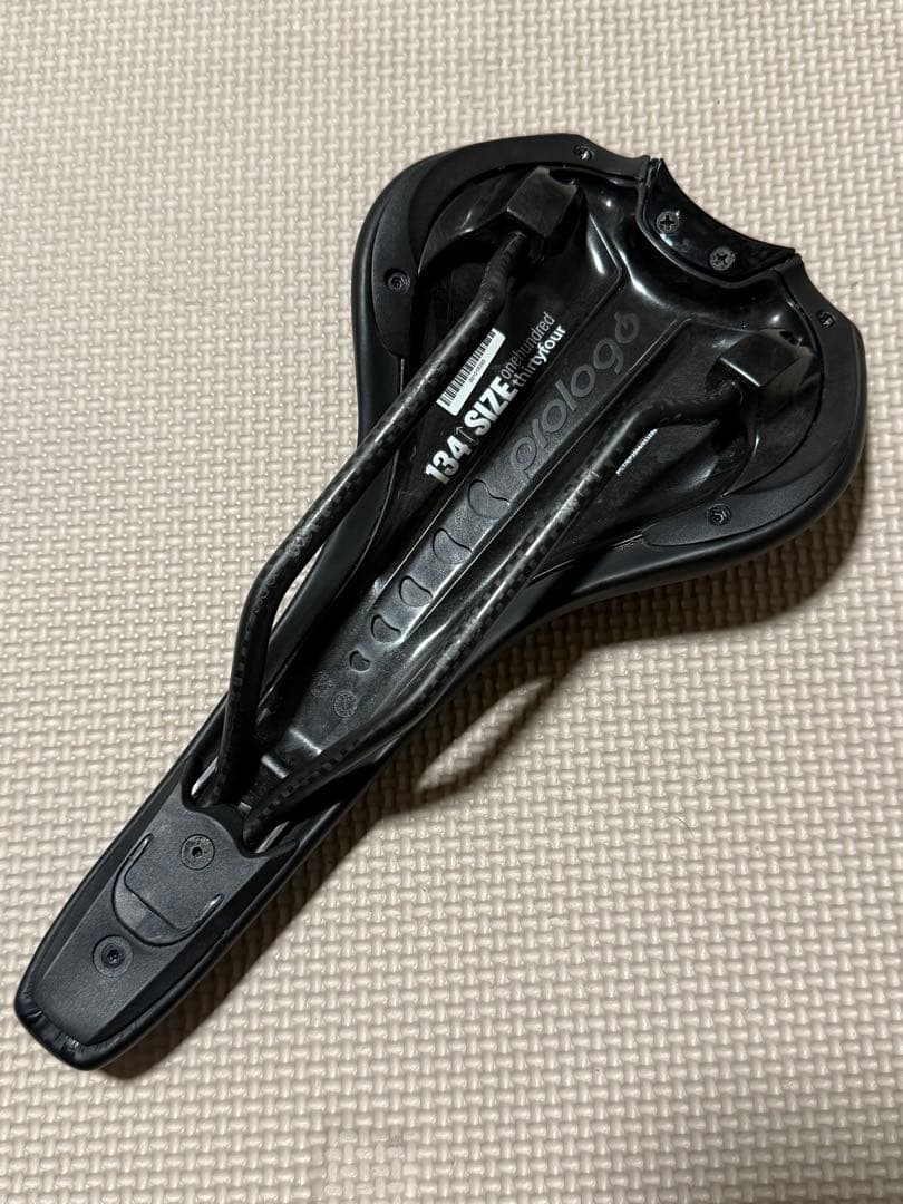 Prologo Nago Evo カーボンレール　サドル 134mm