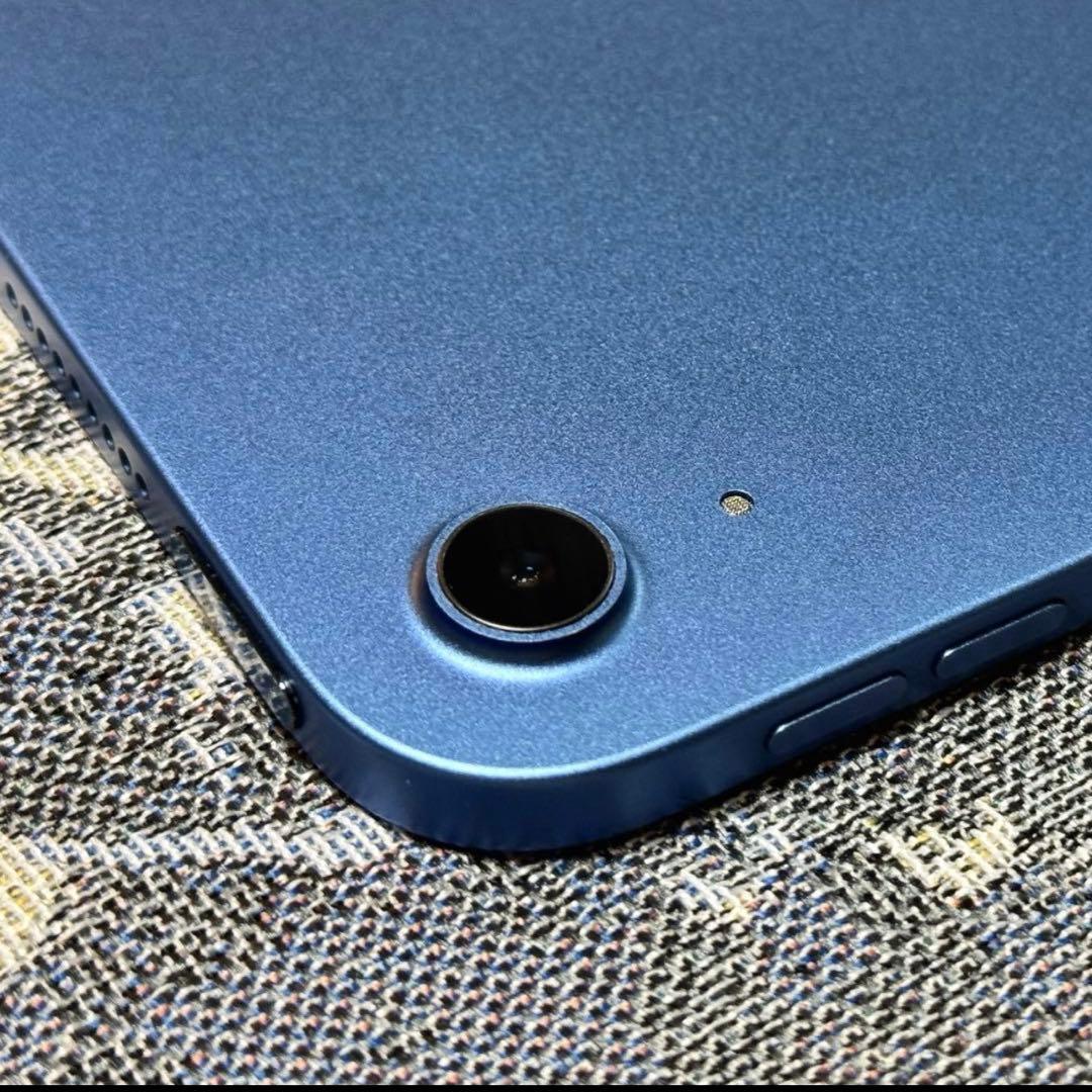 【美品】Apple iPad ブルー本体 iPad 第10世代　ケース付