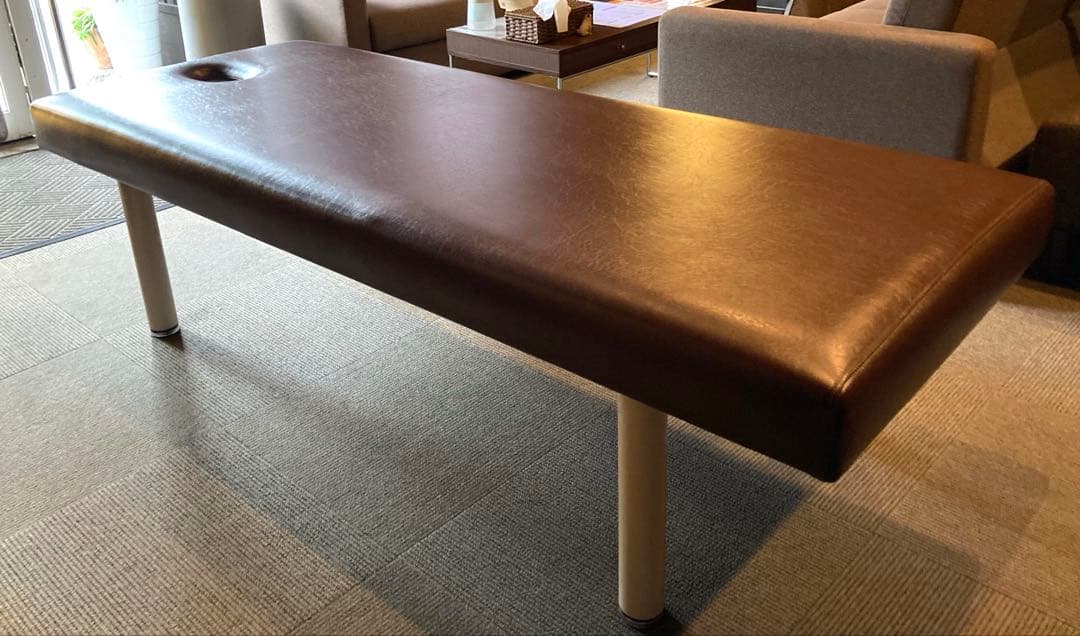 高田ベッド（有孔）　マッサージ　エステ　整体　長さ180×幅70×高さ50cm