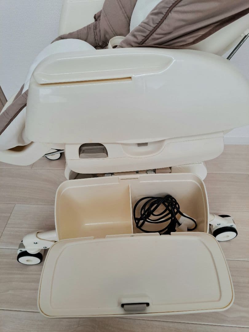 【電動】ハイローチェア コンビ ネムリラ エッグショック オートスイング