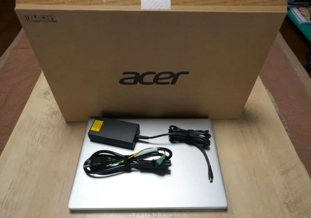 Acer Swift Go 14 ジャンク（Core i5/16GB/有機EL）