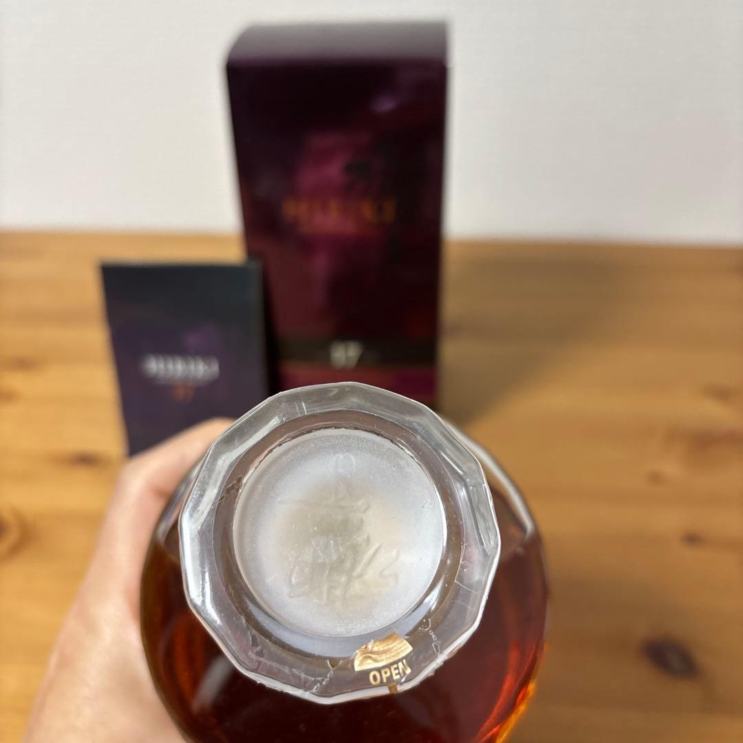 サントリーウイスキー　響17年　箱付　未開栓　終売品 ❻