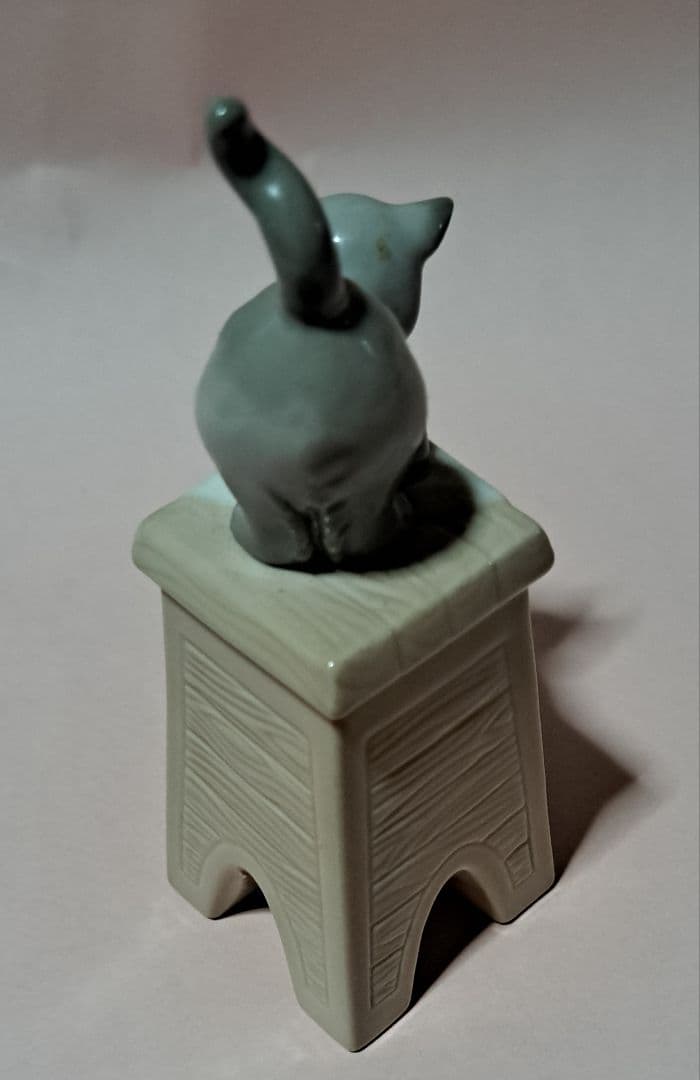 ナオ、リヤドロ猫オブジェ