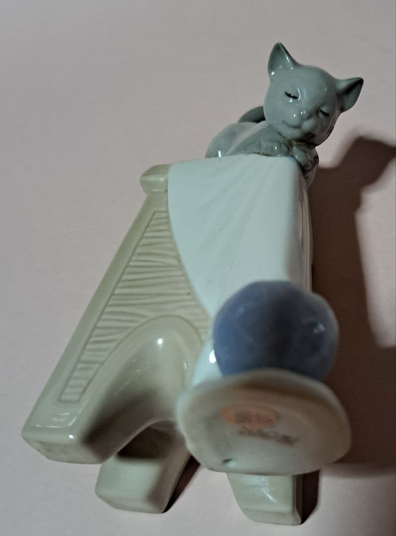 ナオ、リヤドロ猫オブジェ