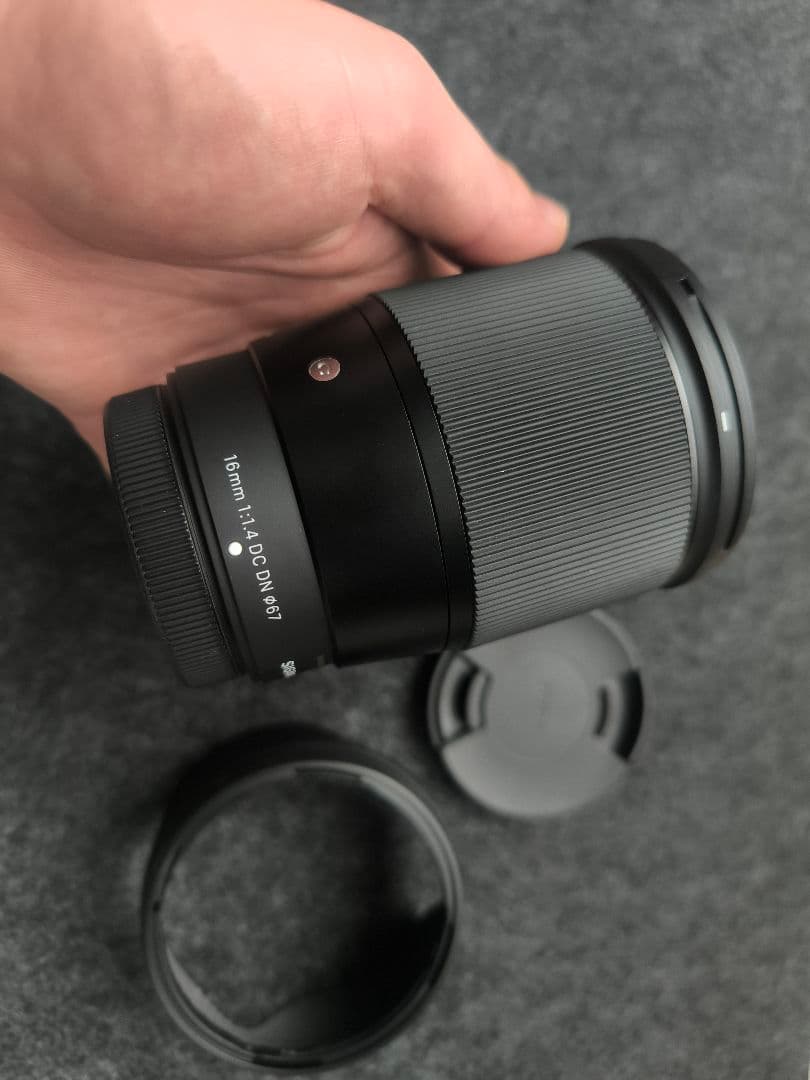 美品【SIGMA 16mm F1.4 DC DN】Xマウント