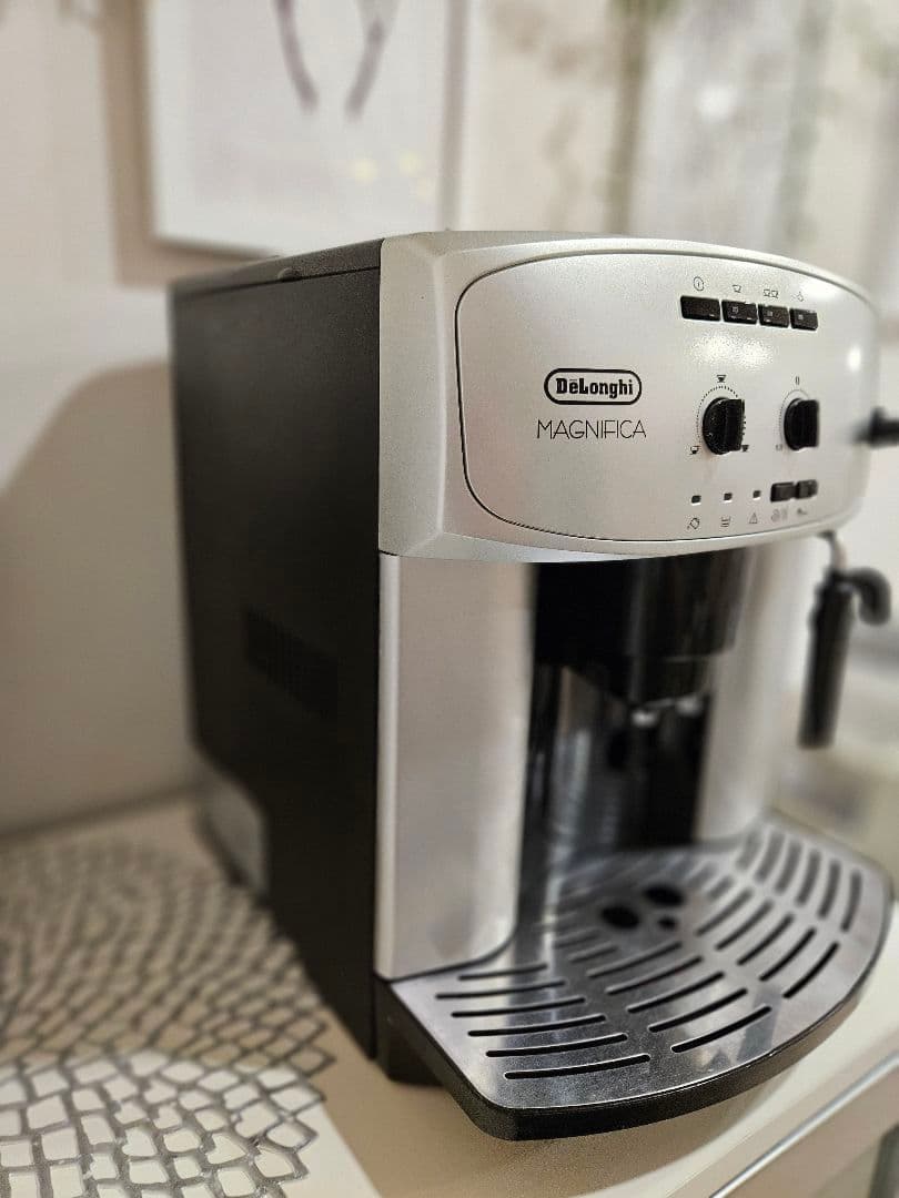 期間限定値下【動作確認済　Oリング新品】デロンギ　業務用　マグニフィカ　０２