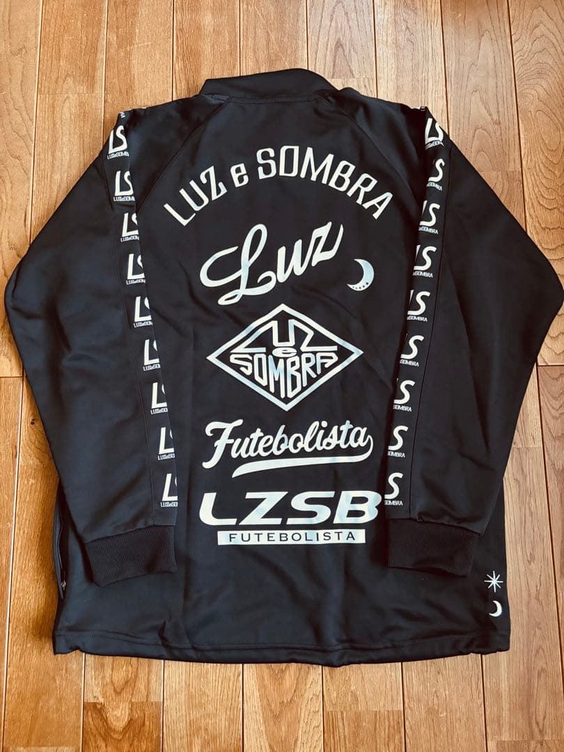 ルースインソブラ　ジャージ上下　Mサイズ