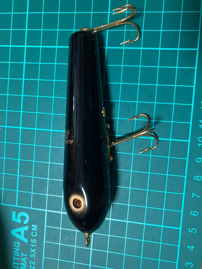 ハンドメイドルアー