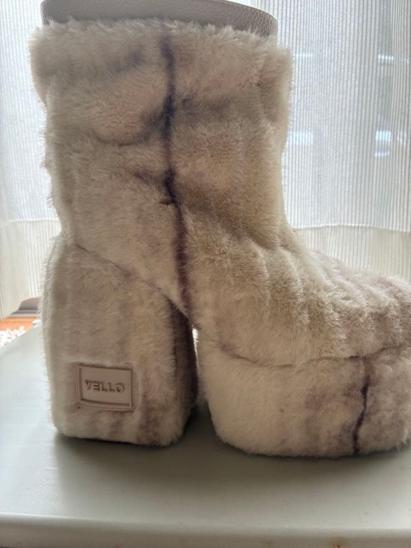 YELLO MINKY SHORT BOOTS 【Sサイズ】