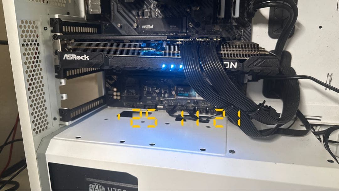 グラフィックボード・グラボ・ビデオカード ASRock RX 7600 XT Challenger 16GB