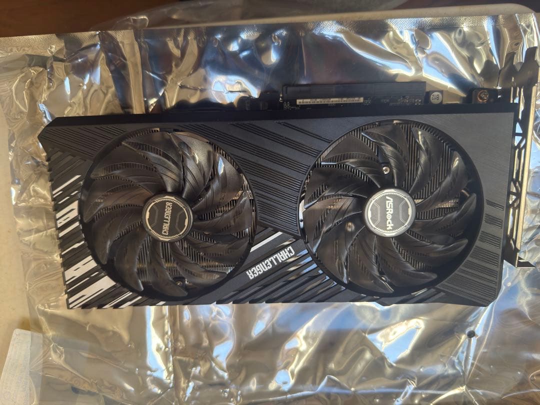 グラフィックボード・グラボ・ビデオカード ASRock RX 7600 XT Challenger 16GB