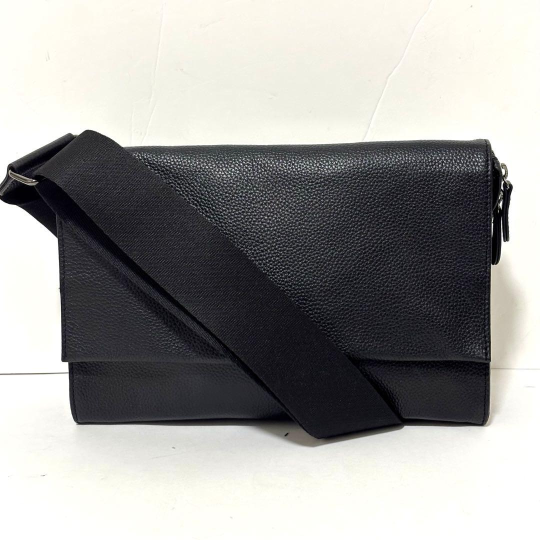 美品 イアパピヨネ ワイドテープショルダーバッグ ダルメシアン ボディバッグ