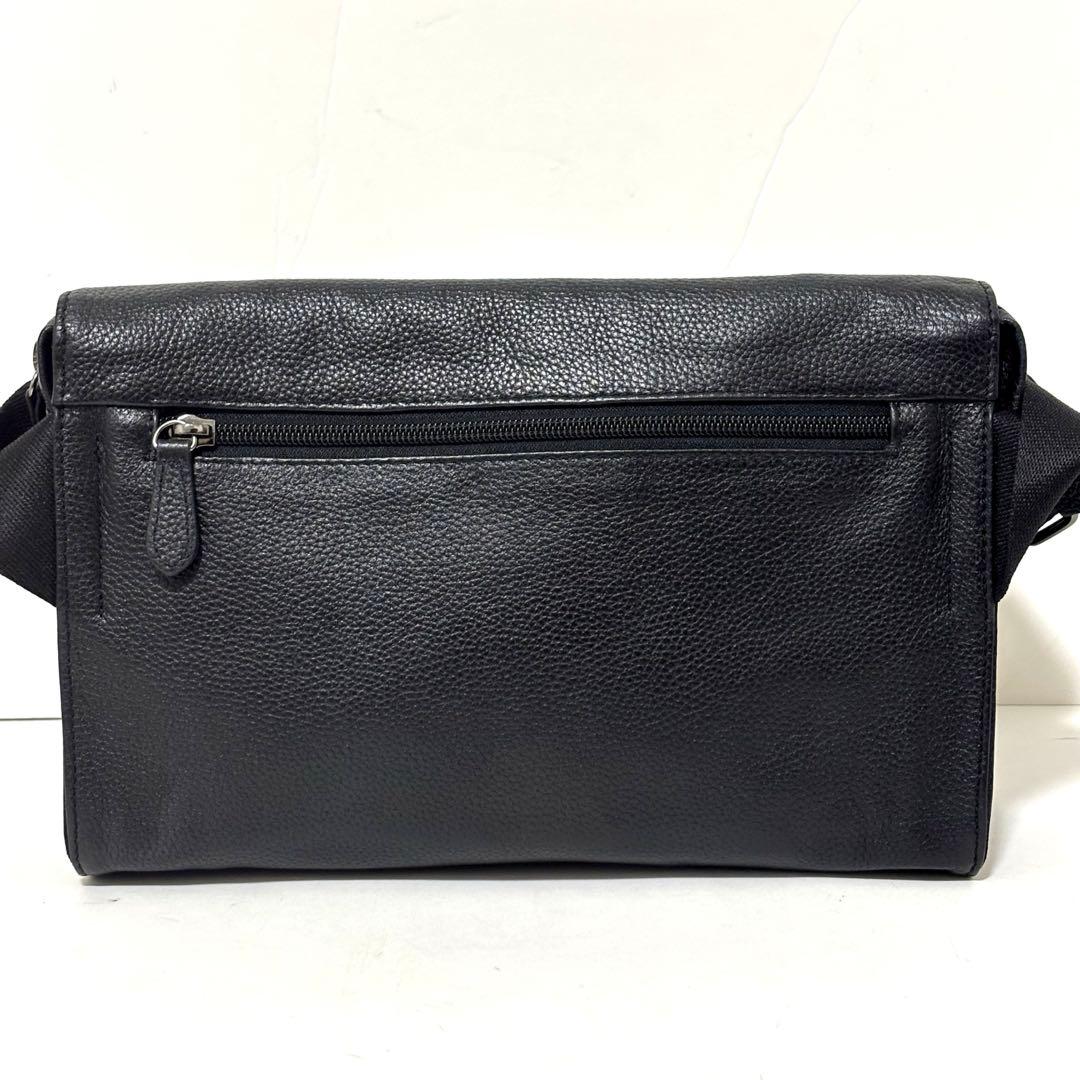 美品 イアパピヨネ ワイドテープショルダーバッグ ダルメシアン ボディバッグ