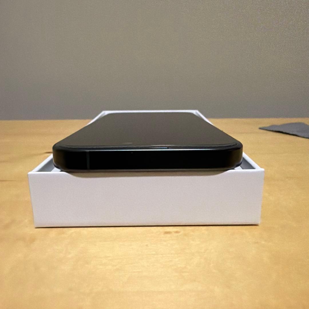 スマートフォン本体 iPhone 16 Pro Black Titanium 256GB