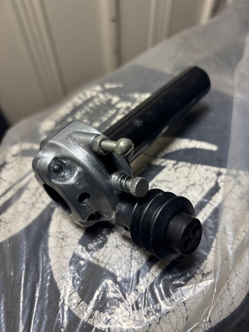 TOMMASELLI DAYTONA トマゼリ　スロットルホルダー2本引き