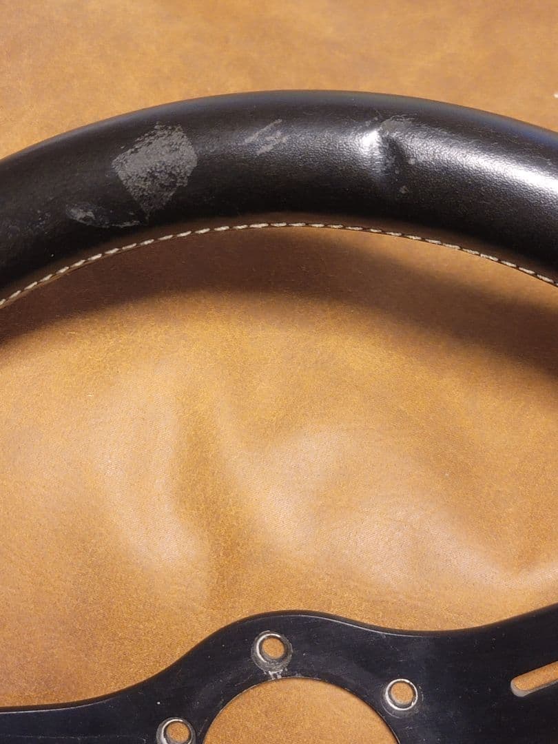 MOMO モモ　ロニーピーターソン　レザーステアリング　当時物　約350mm