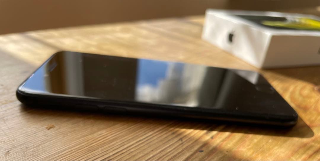 Apple iPhone SE (第2世代) ブラック