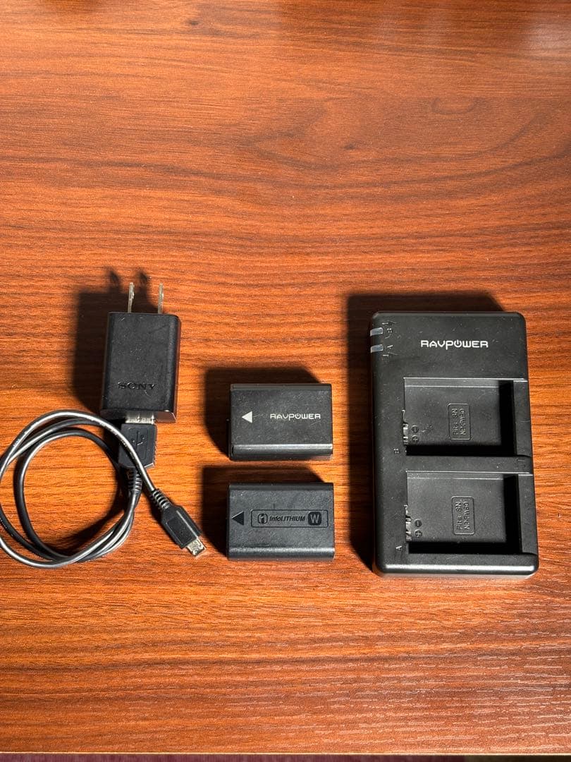 SONY ミラーレスカメラα6100本体+ズームレンズセット