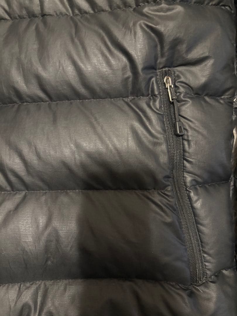 Patagonia フード付きダウンジャケット ブラック 訳アリ商品