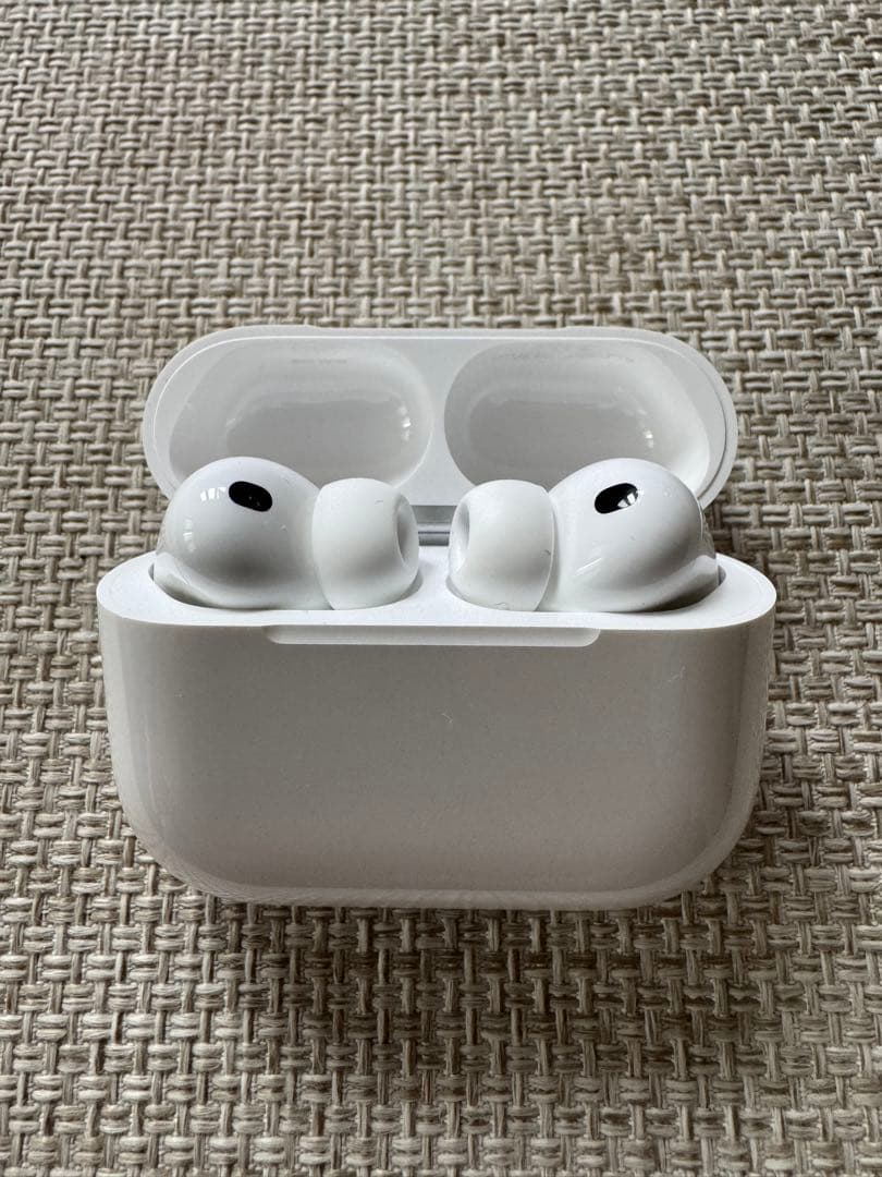 ほぼ新品 Apple AirPods Pro 3