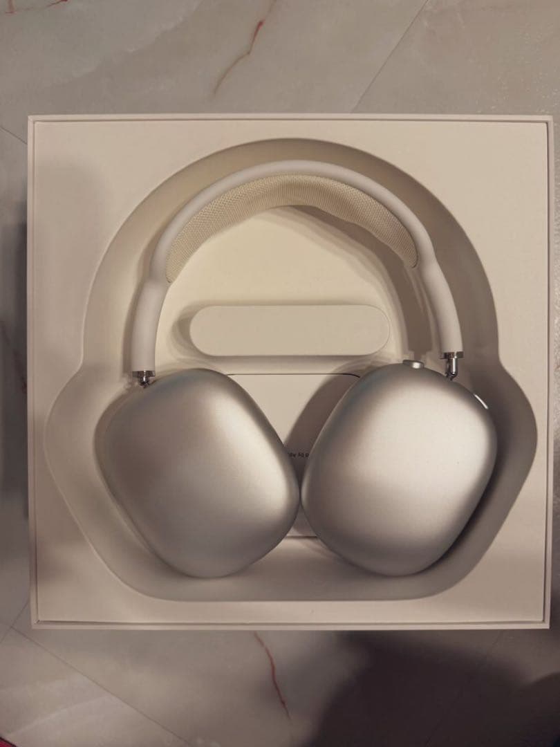 ヘッドホン Apple AirPods MAX