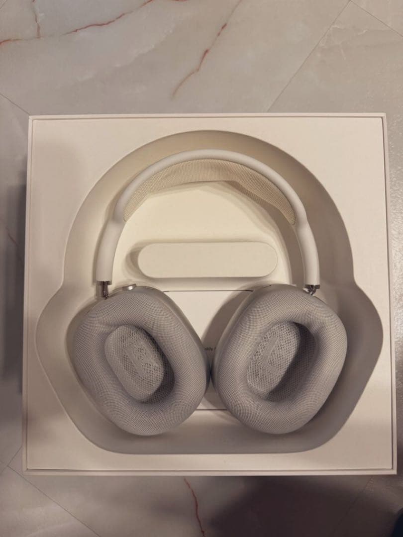 ヘッドホン Apple AirPods MAX