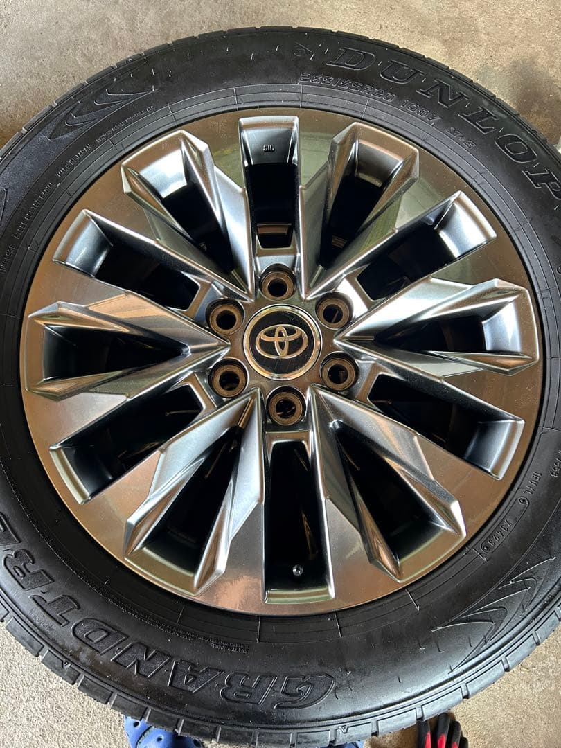 ランドクルーザー　300系　純正　20インチ　タイヤホイール4本セット