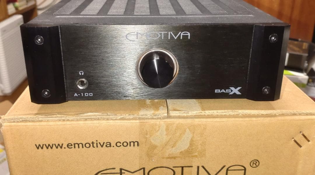 EMOTIVA BASX A-100 プリメインアンプ